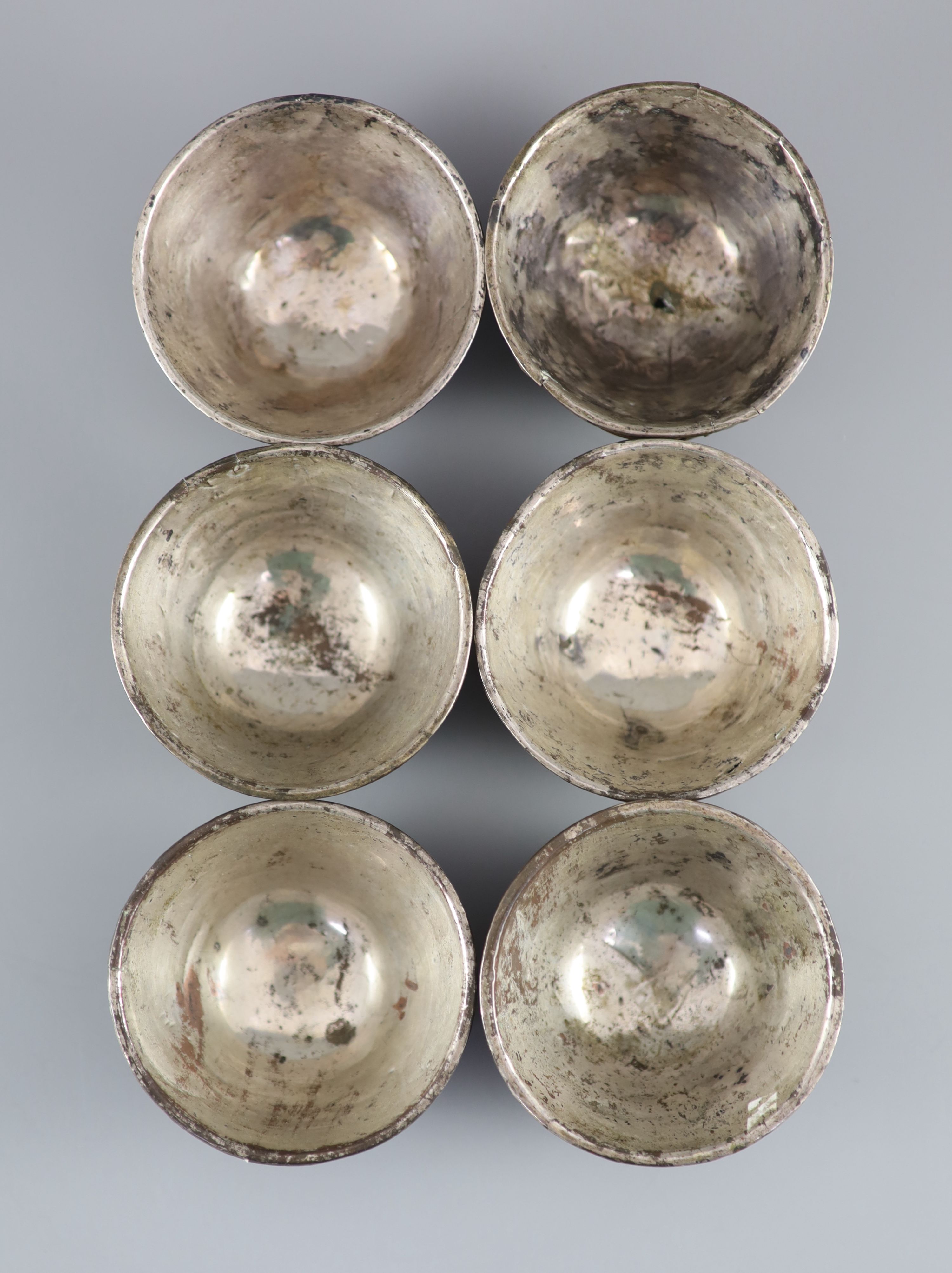 A set of six Chinese coconut cups, 18th/19th century, 8.3 cm diameter